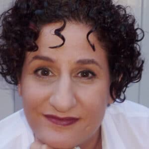Photo of Elizabeth Kapstein